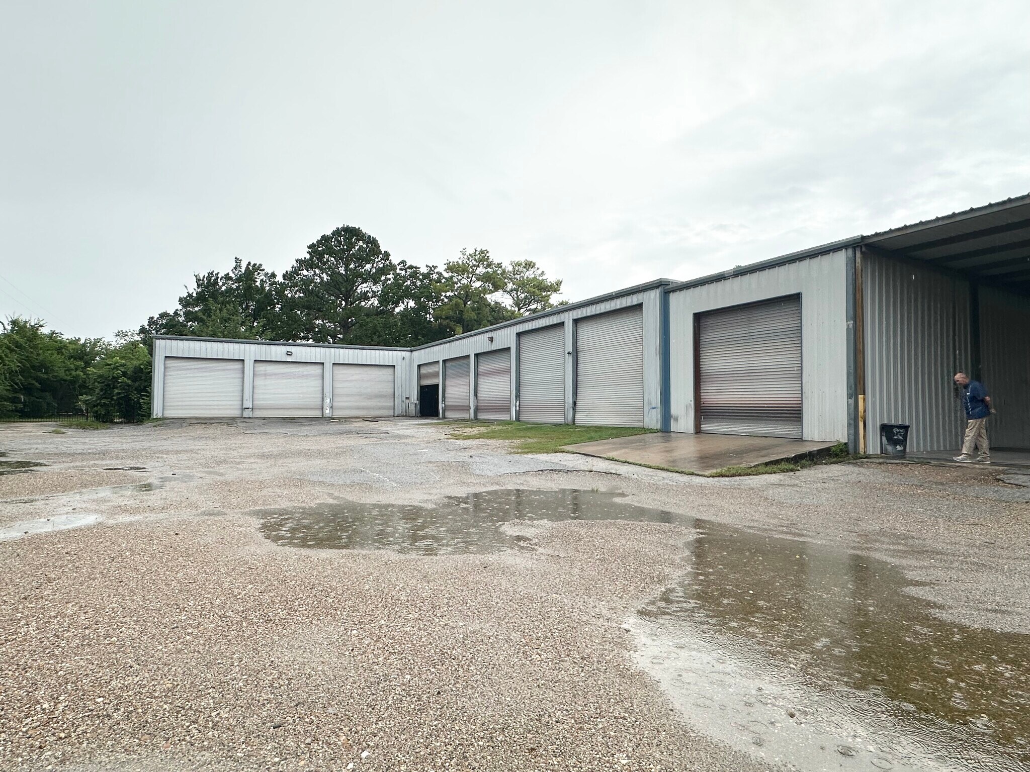 Exterior warehouse buildings and grade-level doors at 13626 Ann Louise Rd in Houston