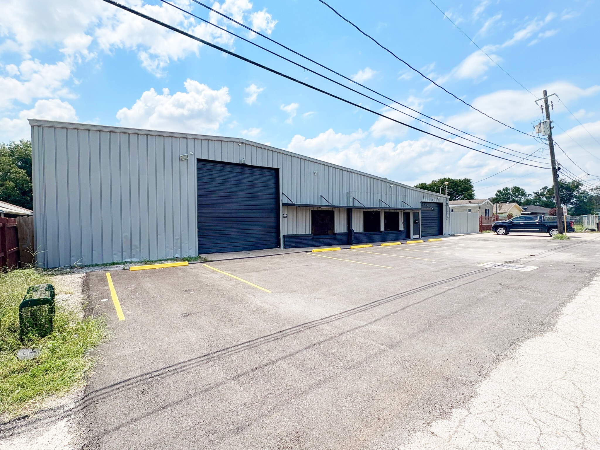 14006 Duncum St, Houston, TX 77015 — industrial property photo 1 of 6