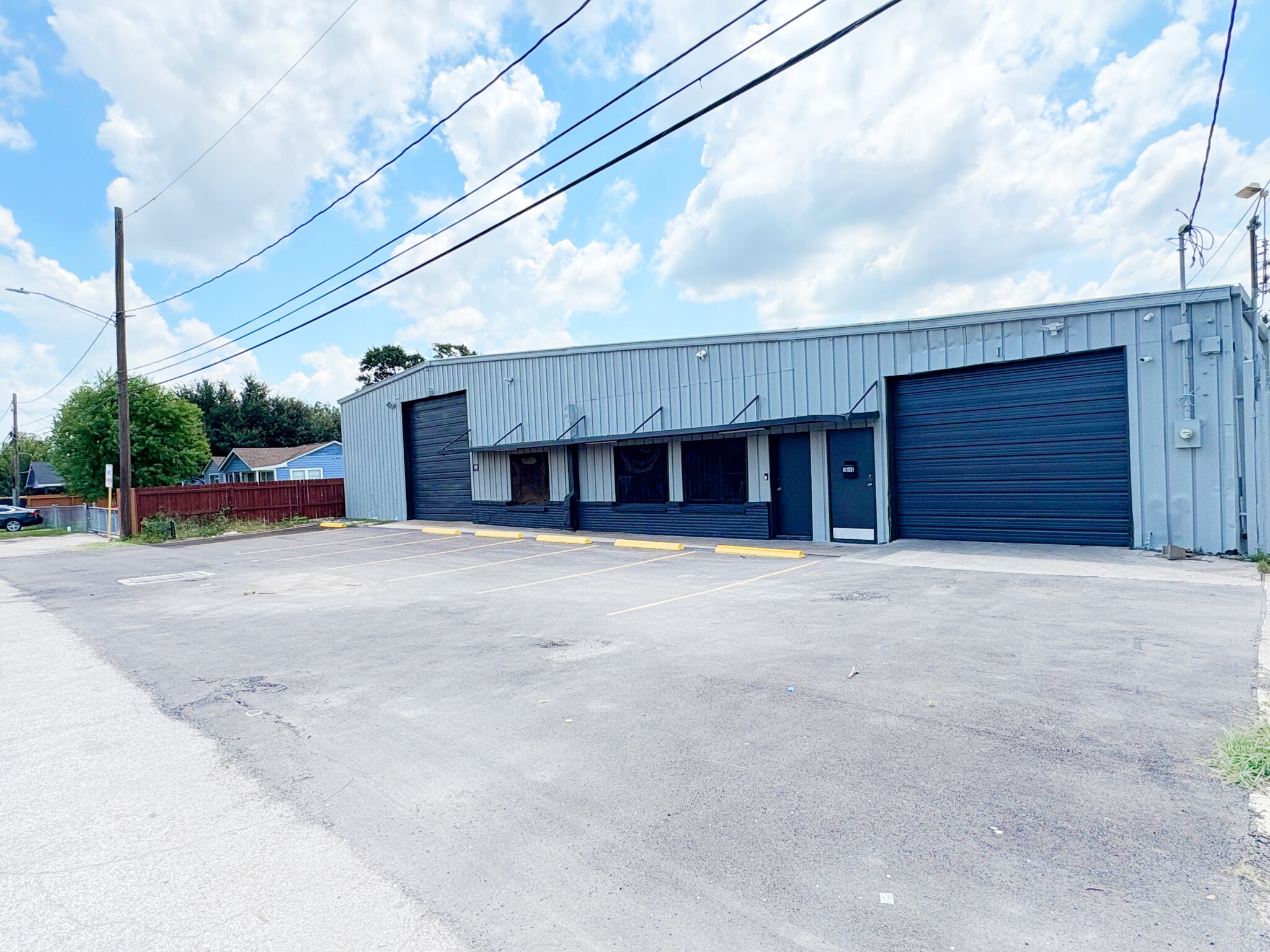 14006 Duncum St, Houston, TX 77015 — industrial property photo 2 of 6