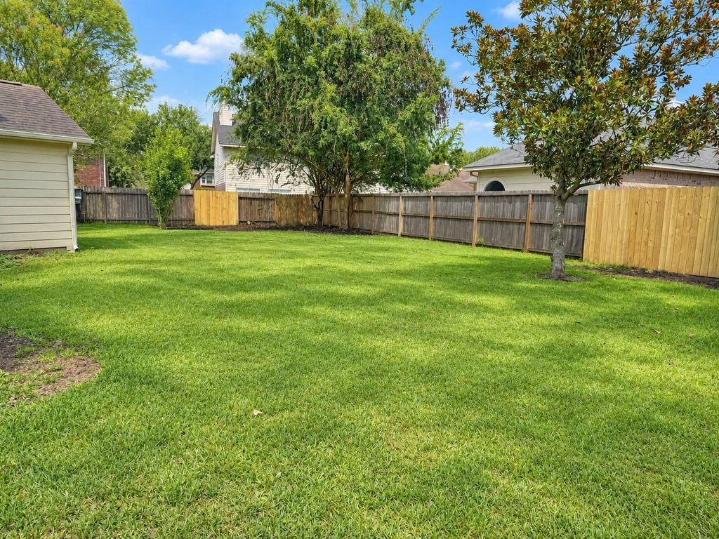 206 Hartwood Ct, Sugar Land, TX 77479 房源实景 / property view — photo 4
