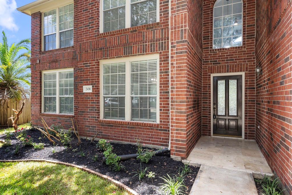 2430 Waterwood Dr, Sugar Land, TX 77479 房源实景 / property view — photo 4