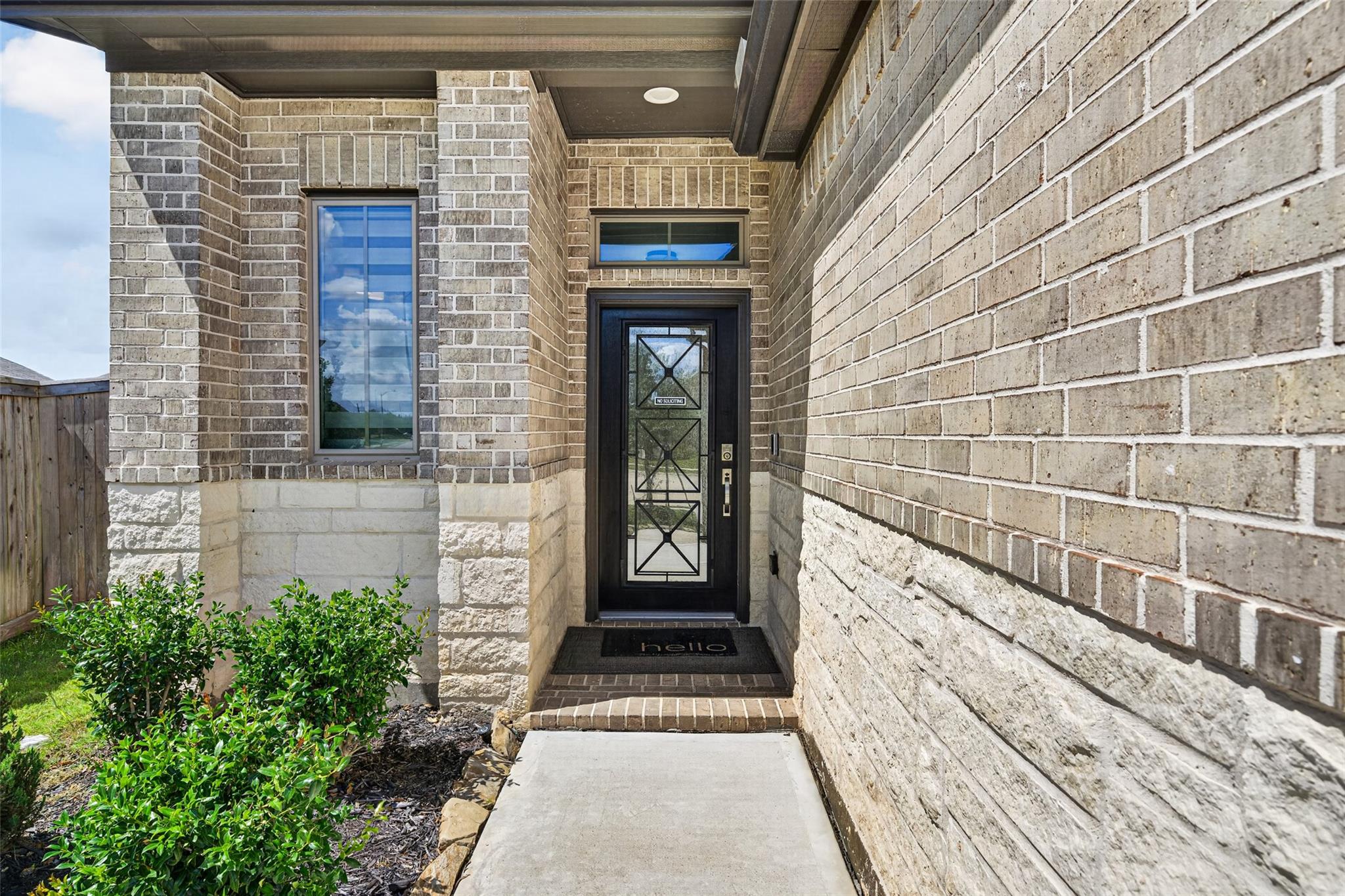 Covered front entry of 2534 Alder Wood Ln