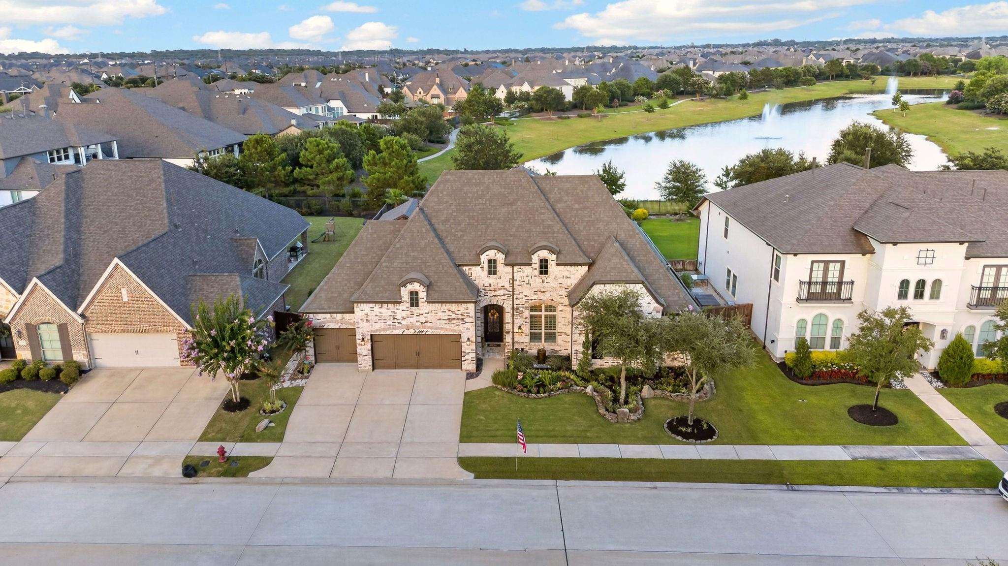 Aerial view of 2710 Merlin Way in Cane Island