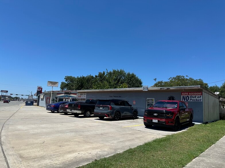 315 E 1st St, Humble, TX 77338 房源实景 / property view — photo 1