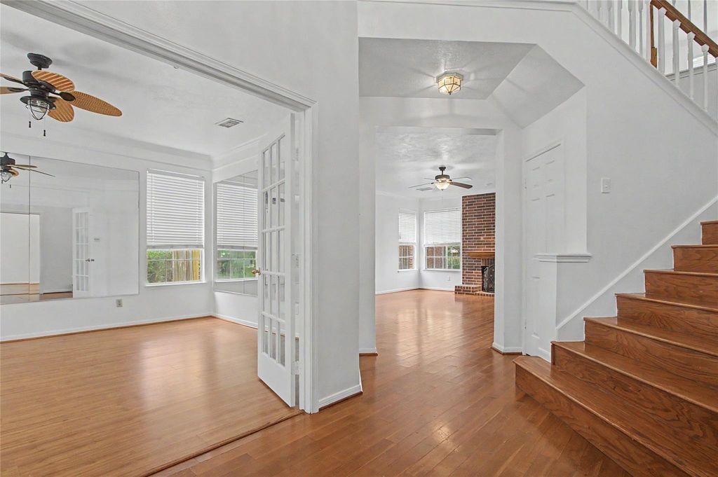 515 Spring Moss Dr, Missouri City, TX 77459 房源实景 / property view — photo 2