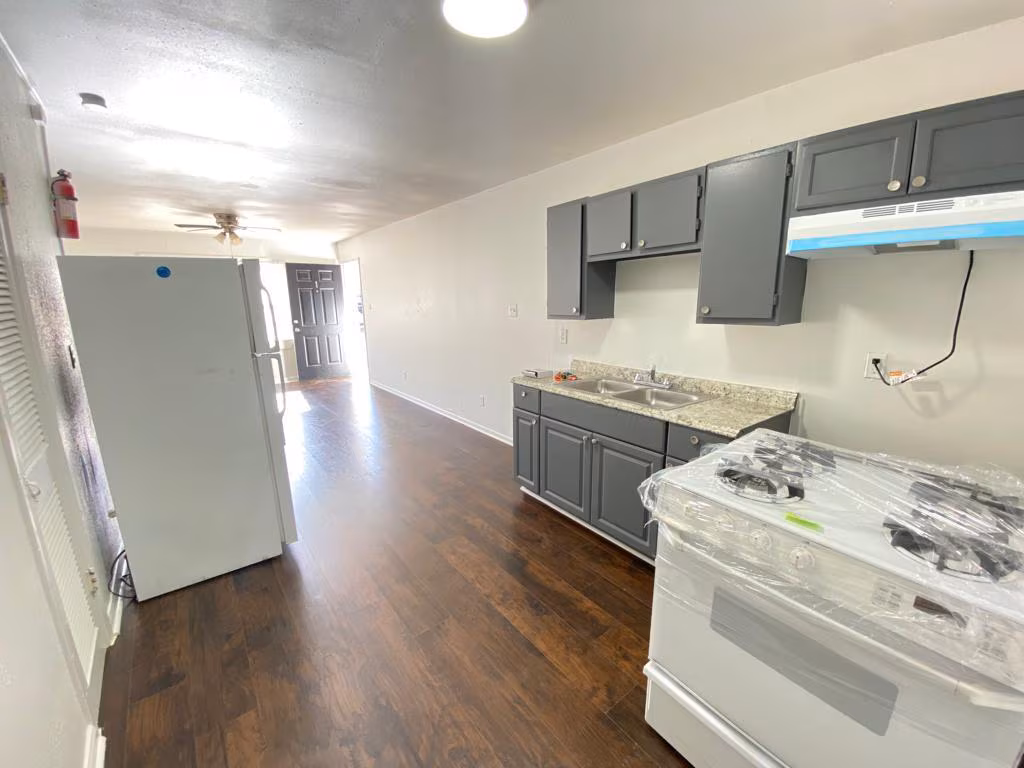 Apartment interior view 1 at 5408 Market St