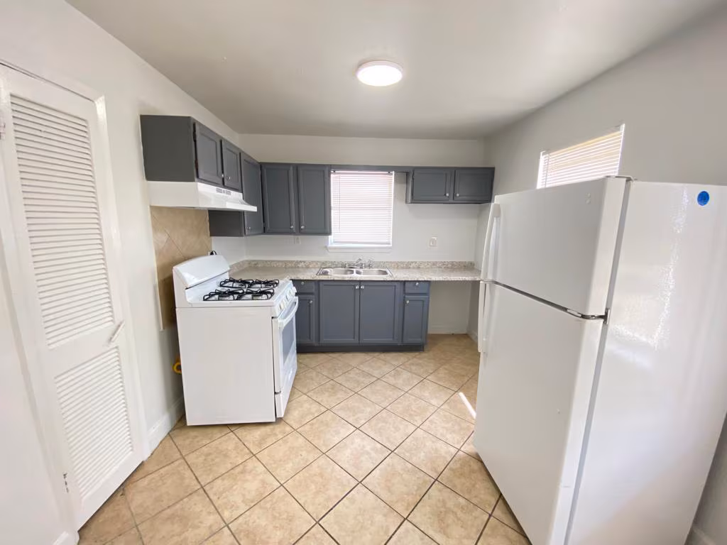 Apartment interior view 2 at 5408 Market St