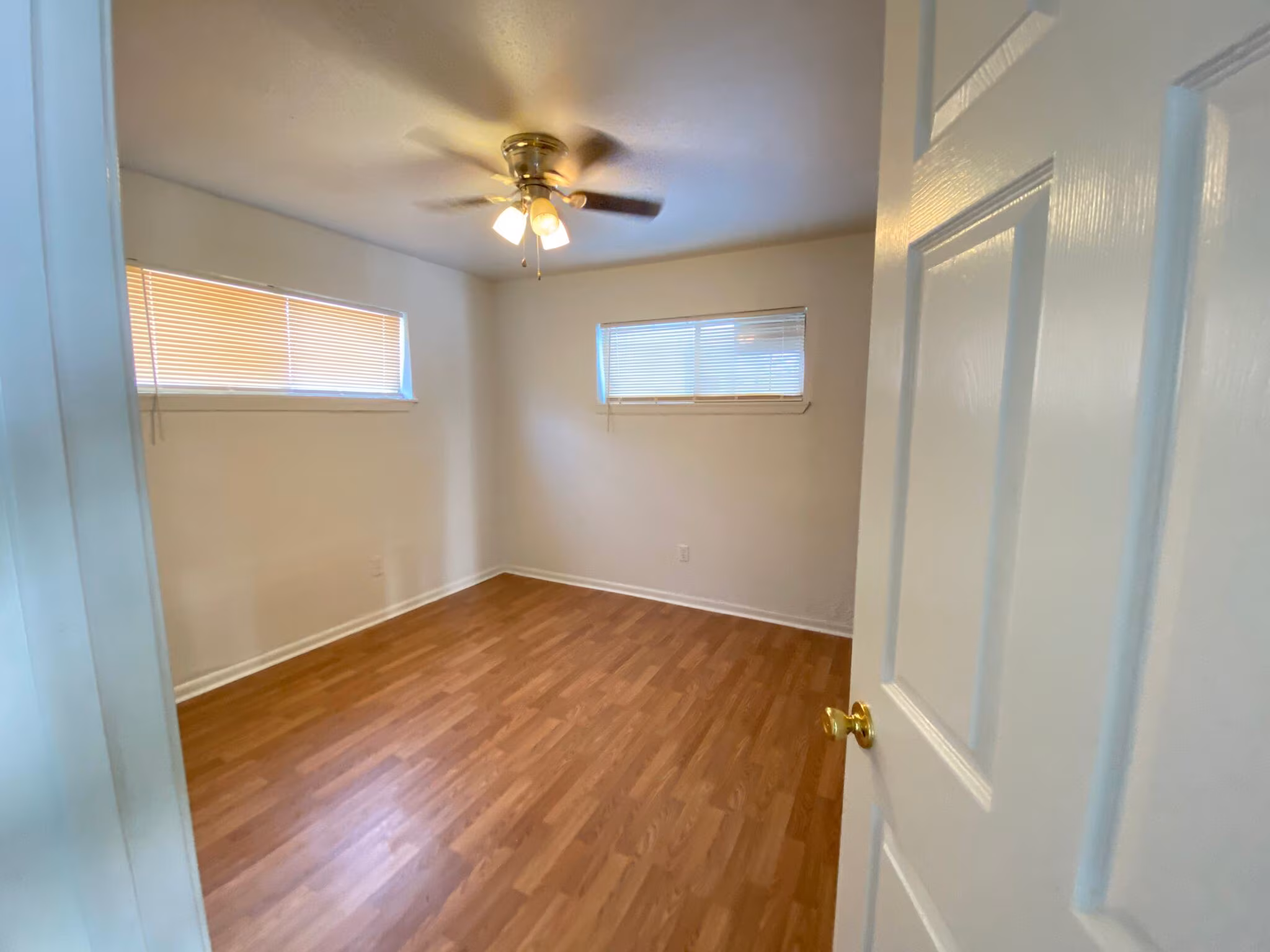 Apartment interior view 7 at 5408 Market St