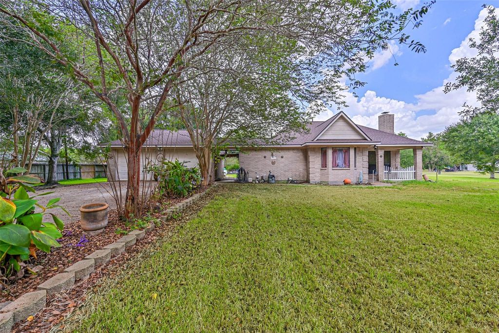 7003 Amie Ln CR879, Pearland, TX 77584 房源实景 / property view — photo 1