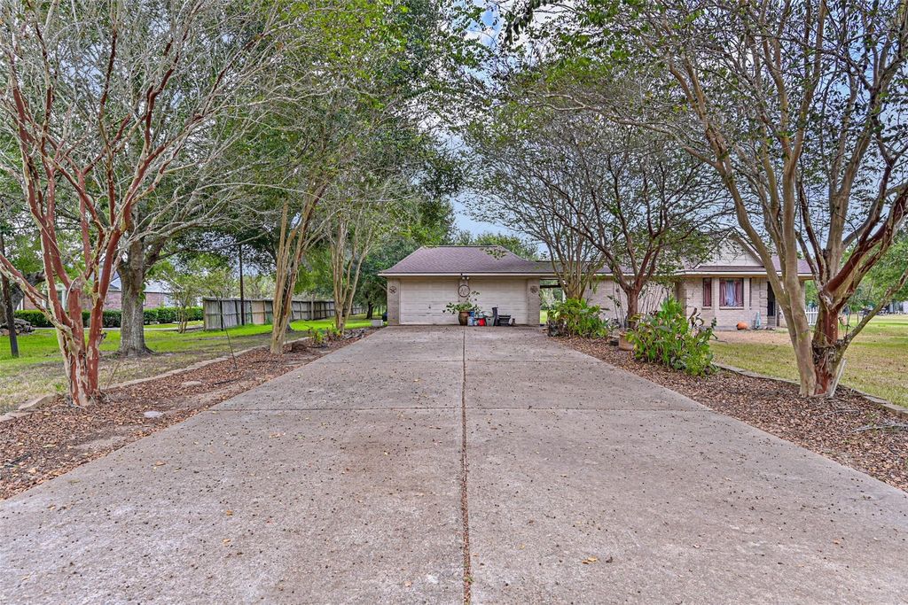 7003 Amie Ln CR879, Pearland, TX 77584 房源实景 / property view — photo 3
