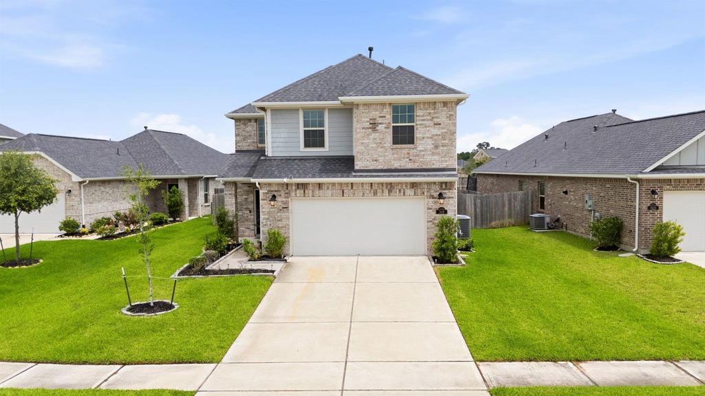 7419 French Quarter Ct, Fulshear, TX 77441 房源实景 / property view — photo 1