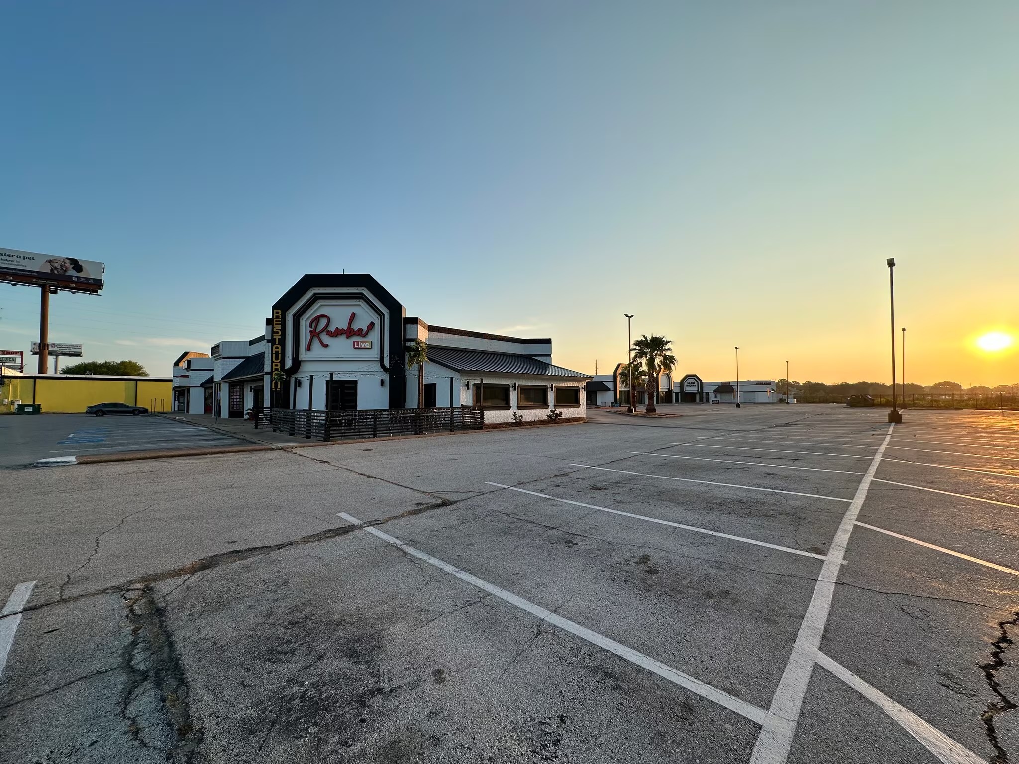Exterior and property view 3 of Highway 6 Plaza at 5920 Highway 6 N, Houston, TX 77084