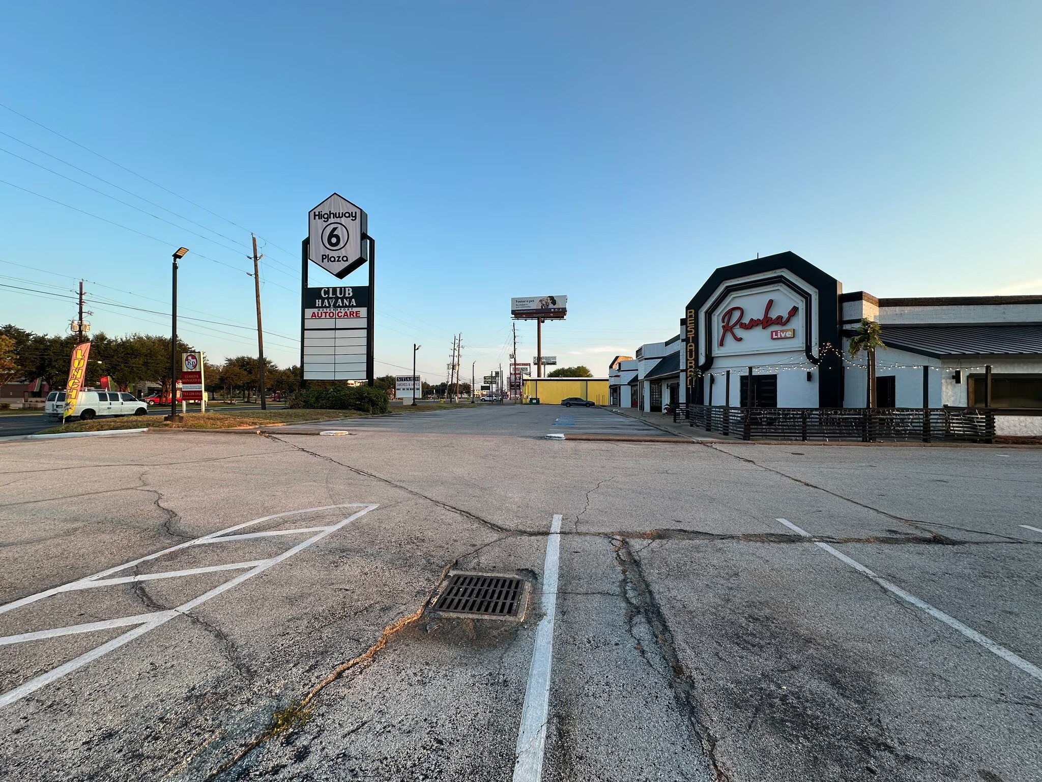 Exterior and property view 4 of Highway 6 Plaza at 5920 Highway 6 N, Houston, TX 77084