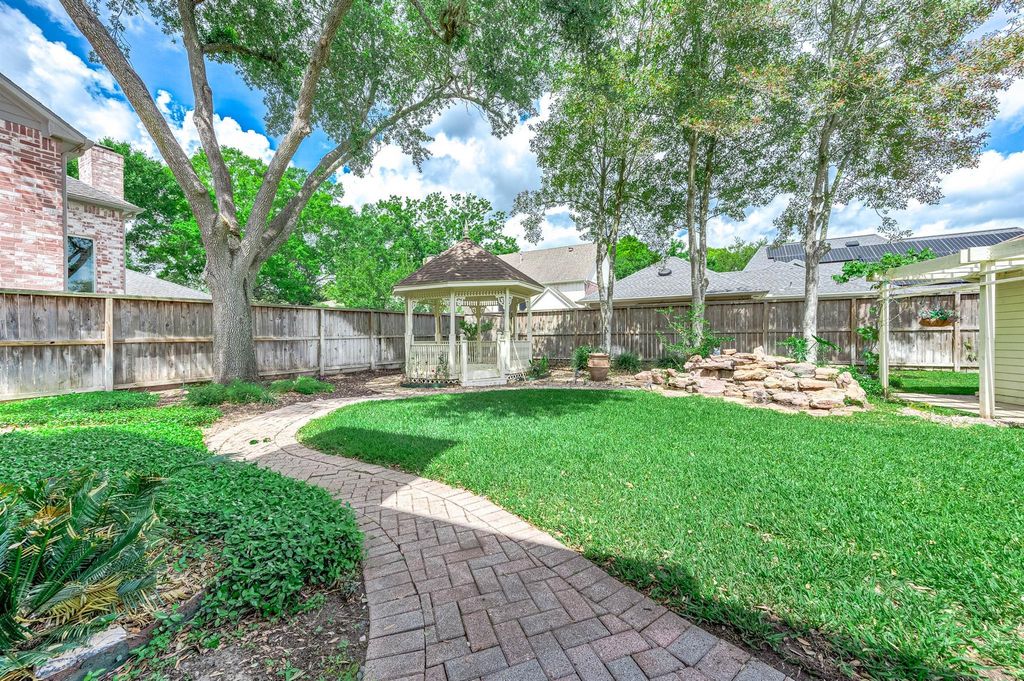Photo 3 of 3702 Belle Grove Ln