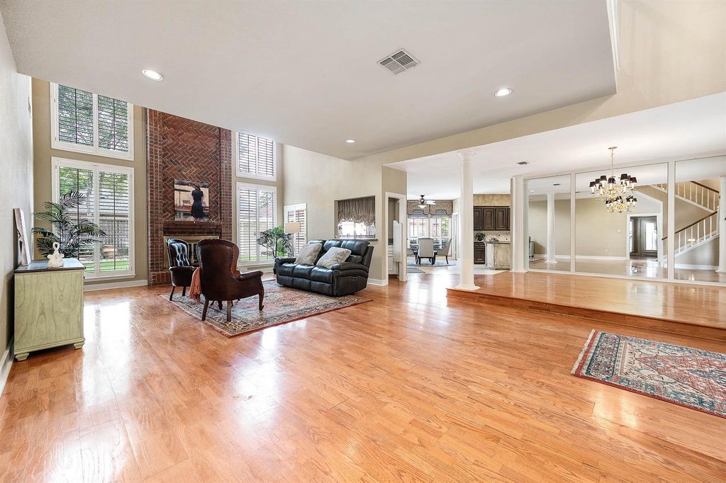Photo 6 of 3702 Belle Grove Ln