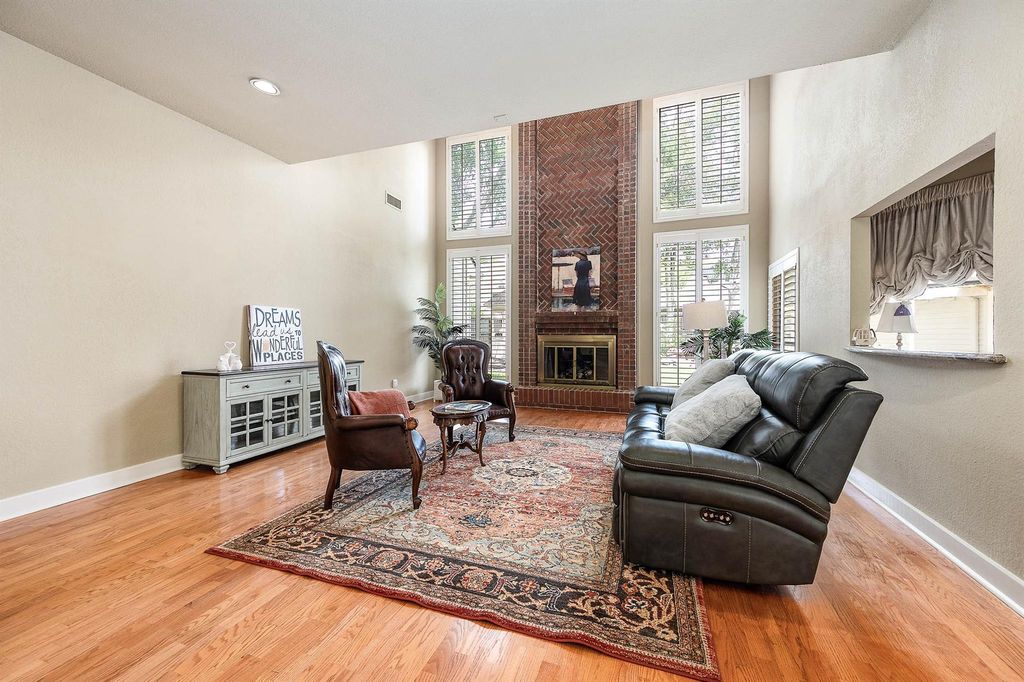 Photo 7 of 3702 Belle Grove Ln
