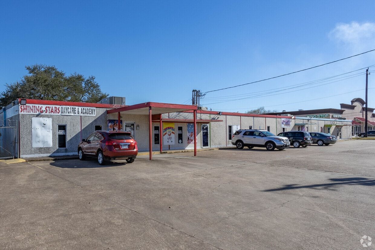 15919 S Post Oak Rd, Houston, TX 77053 — property photo 1