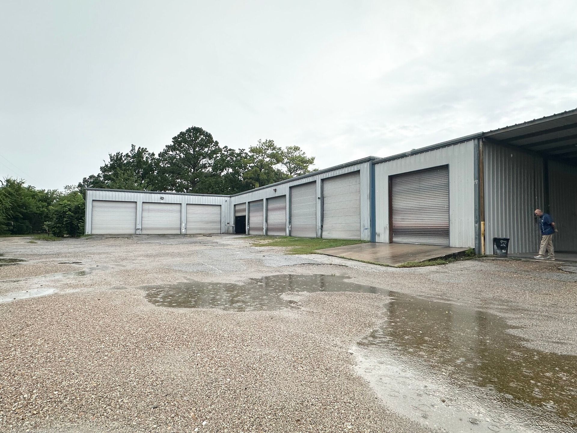 Exterior warehouse buildings and grade-level doors at 13626 Ann Louise Rd in Houston
