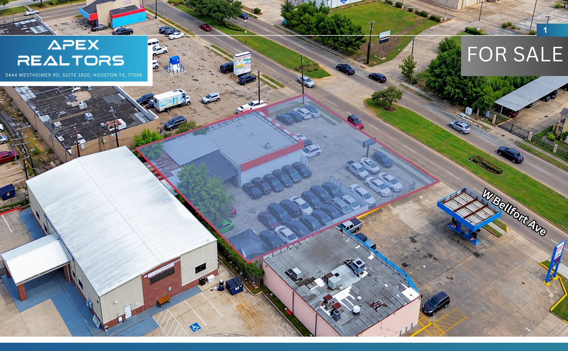 Marketing aerial of 10090 S Gessner Rd with parcel outline and for-sale label | 10090 S Gessner Rd地块边界及出售标记航拍图